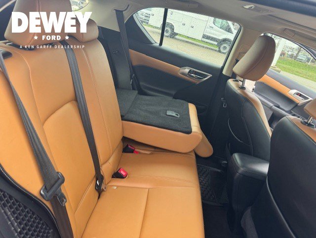 Used 2016 Lexus CT 200h w/ Navigation Package image 31