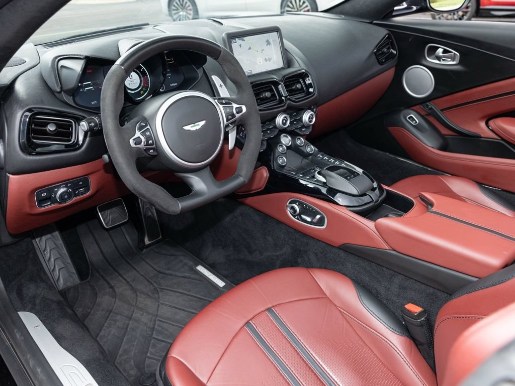 Used 2021 Aston Martin V8 Vantage Roadster RWD image 20