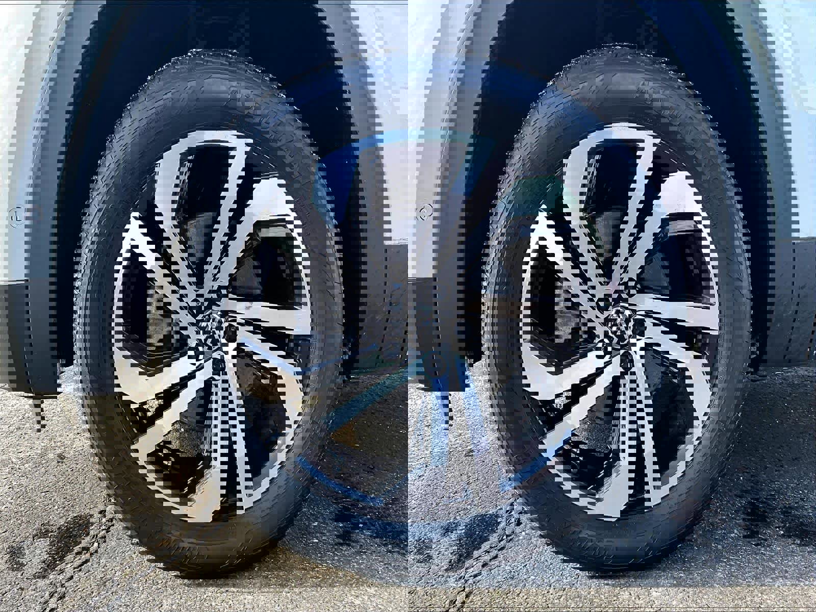 Used 2021 Volkswagen Atlas SEL Premium image 7