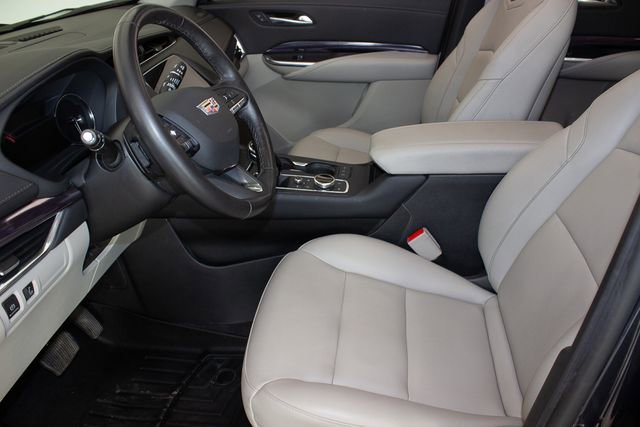 Used 2023 Cadillac XT4 Luxury w/ Cold Weather Package image 20
