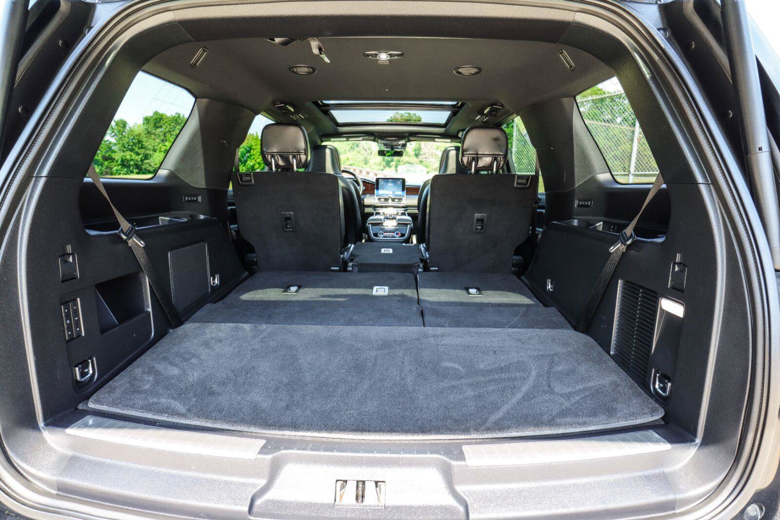 Used 2019 Lincoln Navigator Reserve w/ Cargo Package AWD/4WD image 28