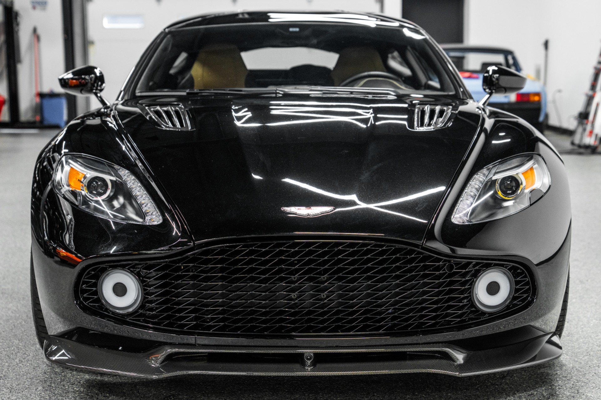 Used 2019 Aston Martin Vanquish Zagato RWD image 4