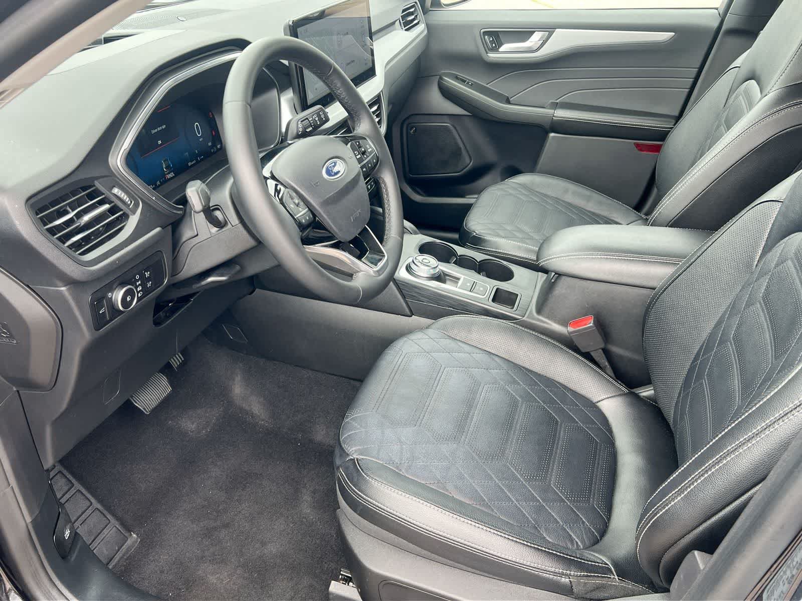 Used 2023 Ford Escape Platinum w/ Premium Technology Package AWD/4WD image 10