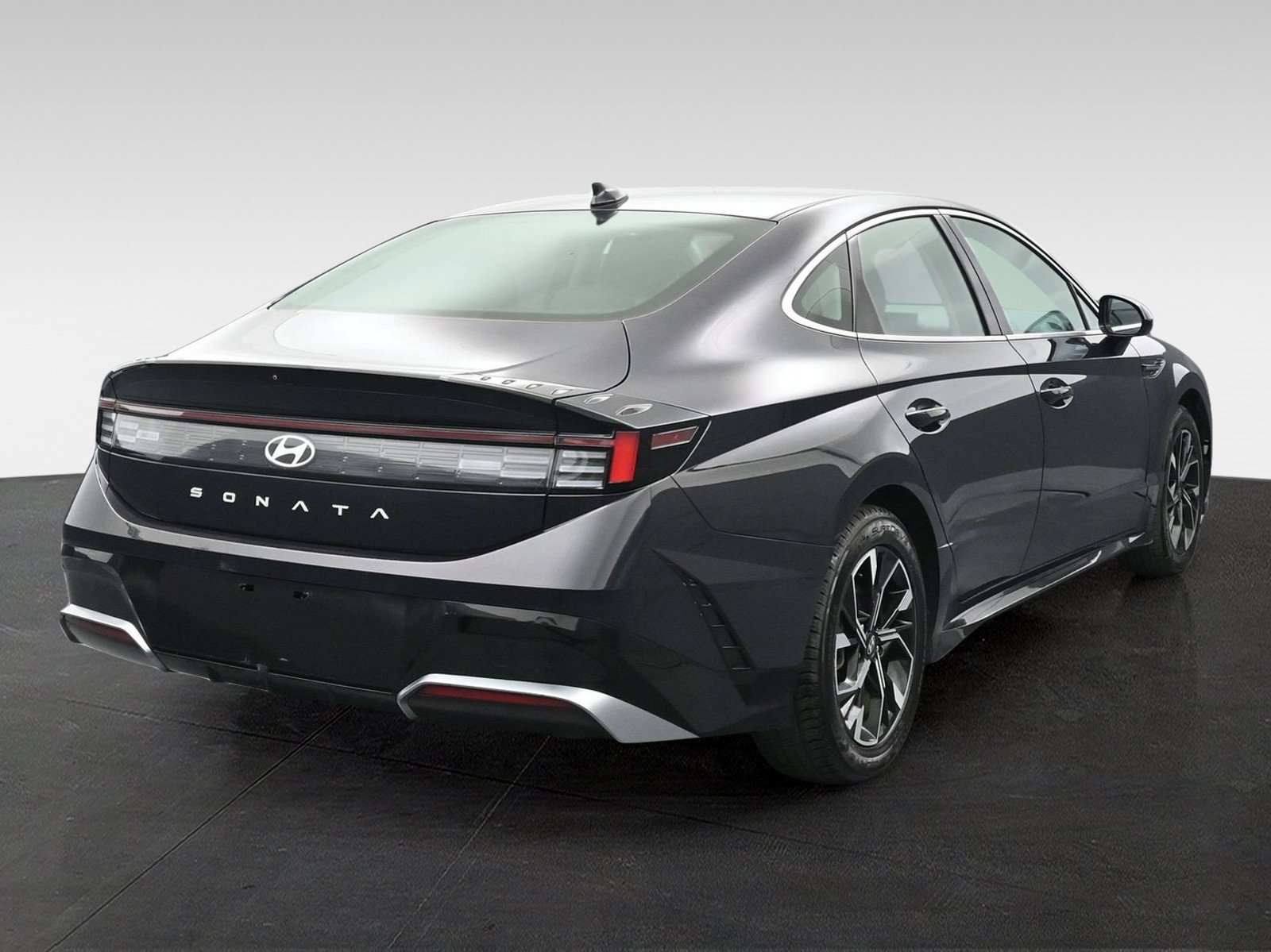 Certified 2024 Hyundai Sonata SEL FWD image 4