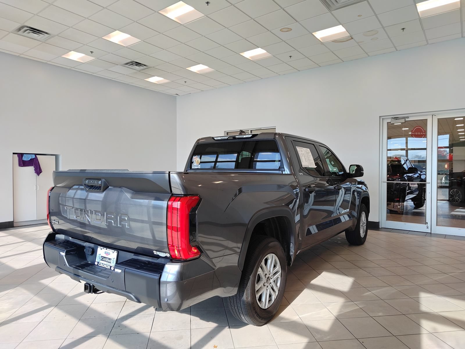 Used 2024 Toyota Tundra SR5 w/ SR5 Convenience Package AWD/4WD image 3