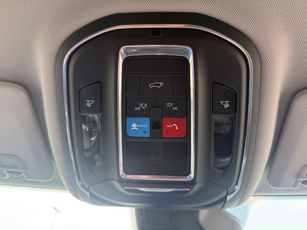 Used 2023 Jeep Grand Cherokee L Limited AWD/4WD image 33