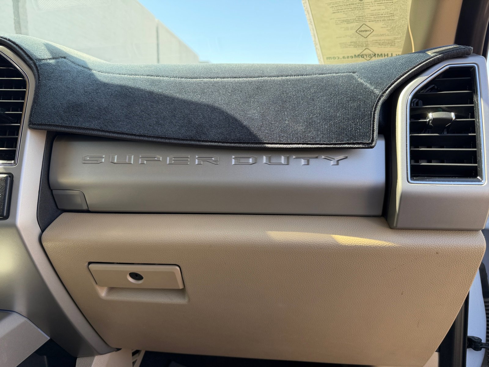 Used 2020 Ford F350 Lariat w/ Lariat Ultimate Package AWD/4WD image 31