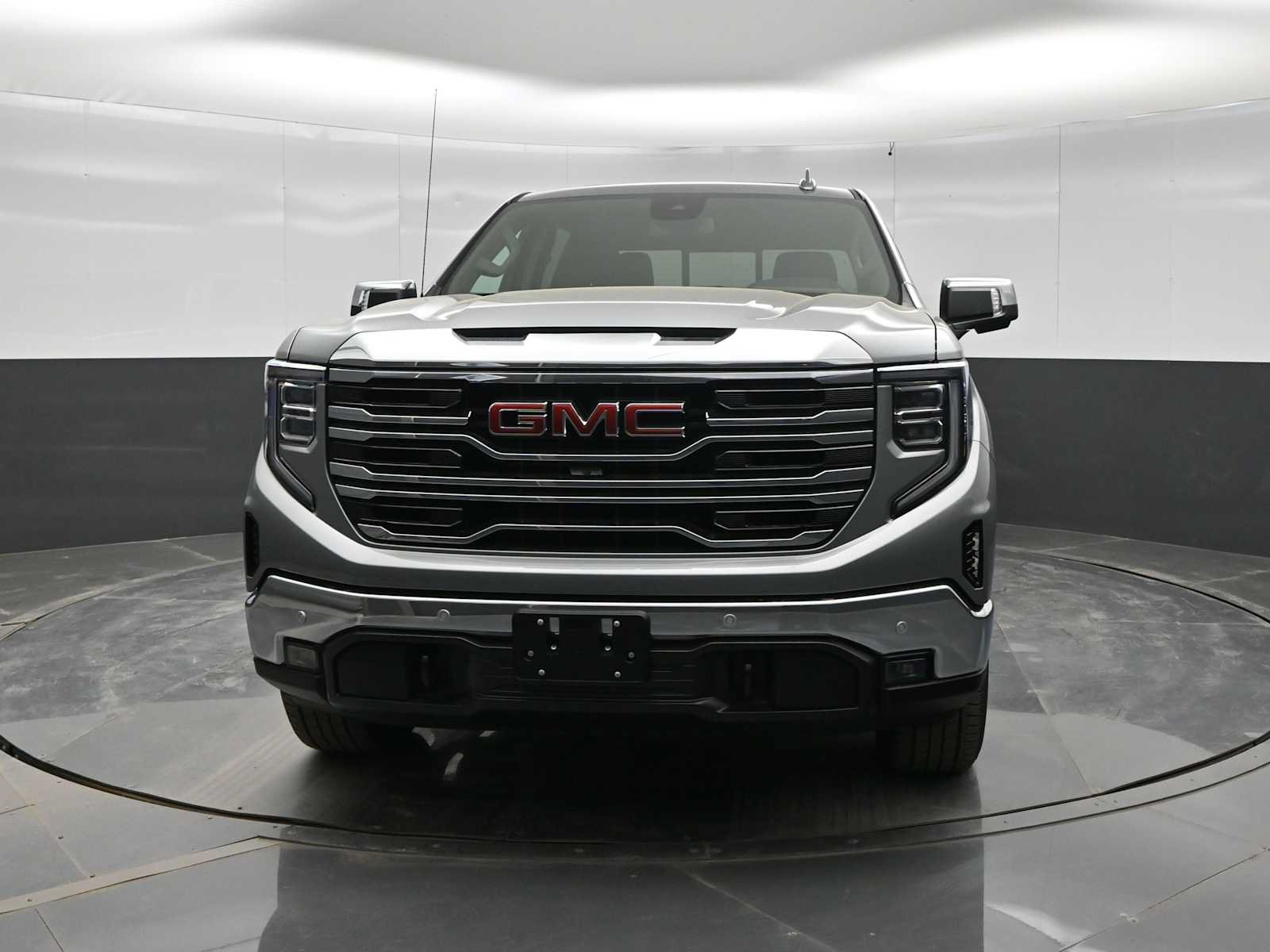 New 2026 GMC Sierra 1500 SLT w/ SLT Premium Plus Package AWD/4WD image 3