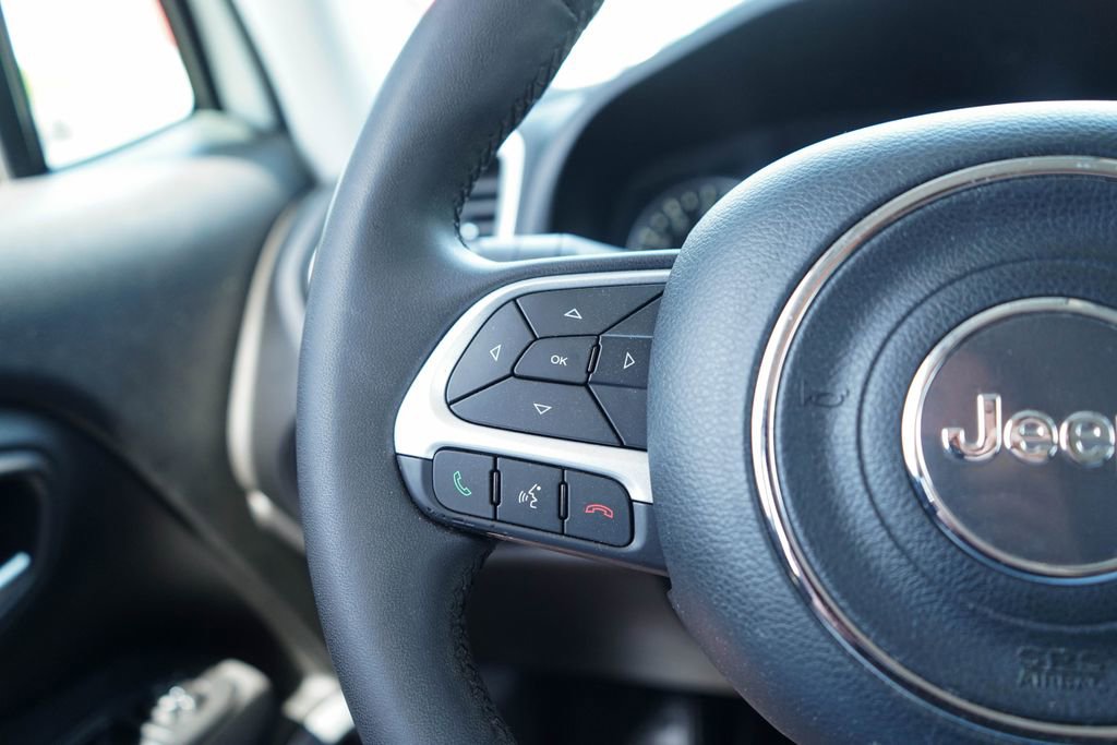 Used 2021 Jeep Renegade Latitude AWD/4WD image 24