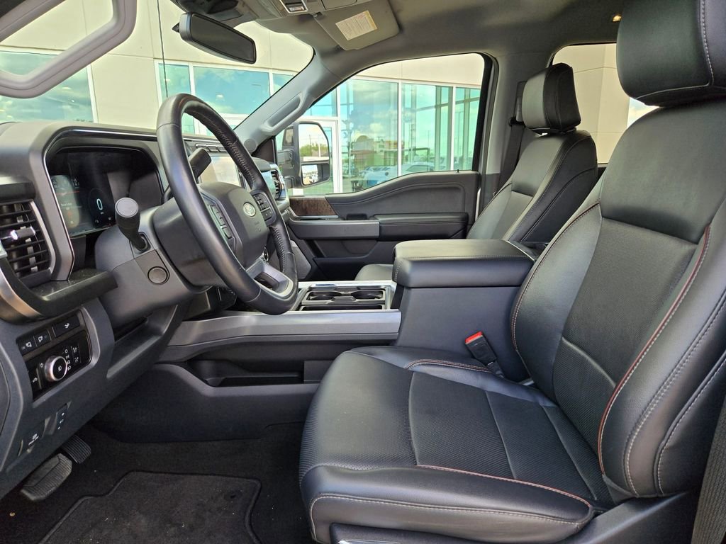 Used 2024 Ford F350 Lariat image 9