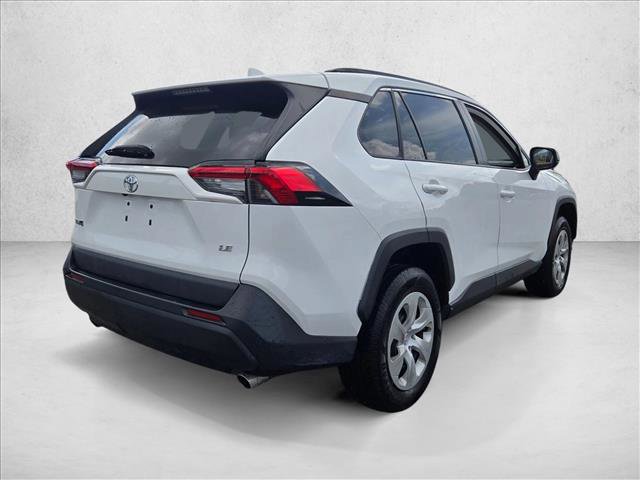 Used 2019 Toyota RAV4 LE image 5