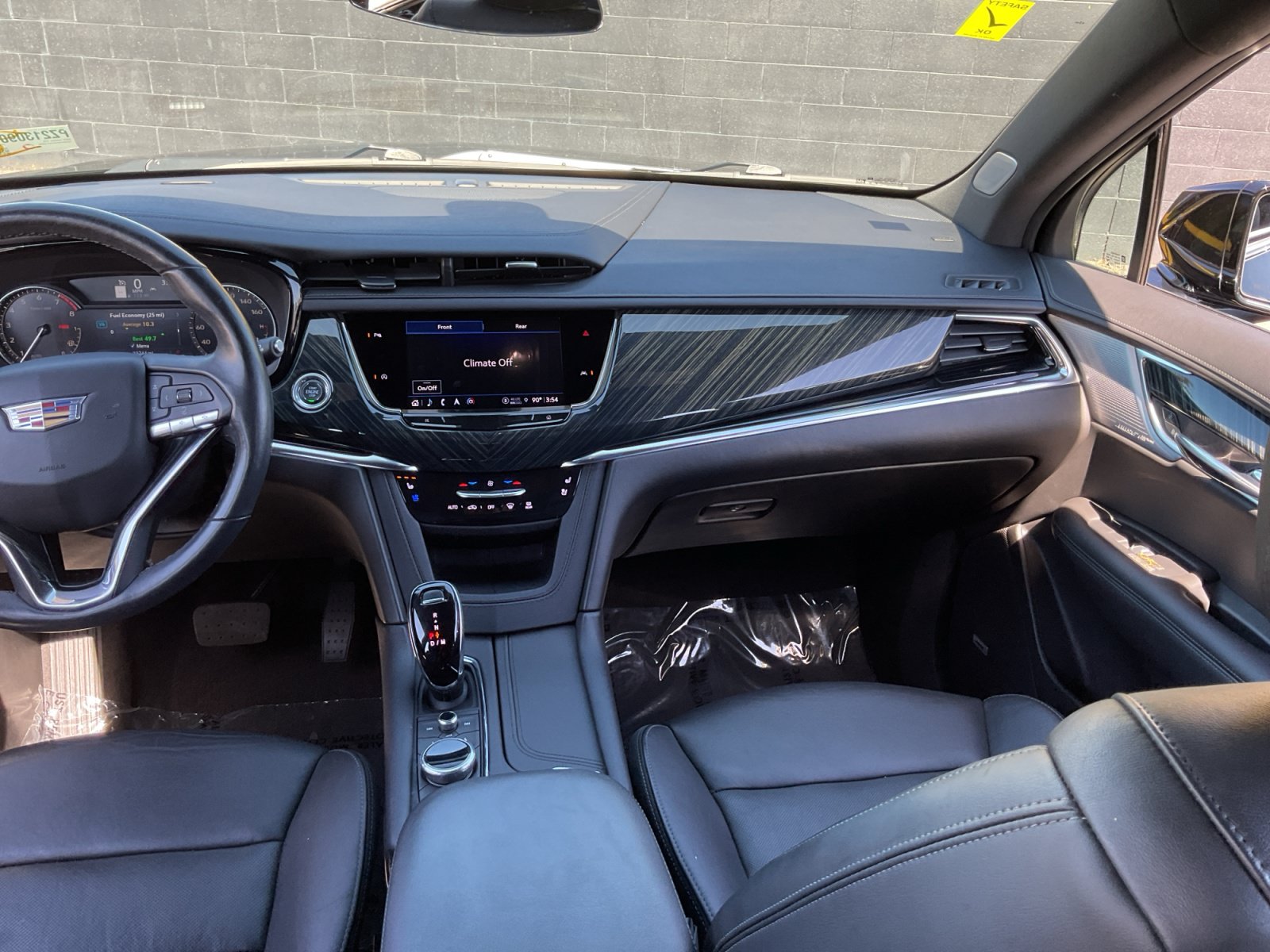 Used 2023 Cadillac XT6 Premium Luxury FWD image 16