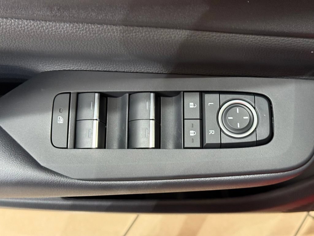 New 2026 Toyota Prius Plug-In Hybrid FWD image 16