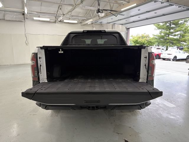 Certified 2025 Chevrolet Silverado EV RST AWD/4WD image 15