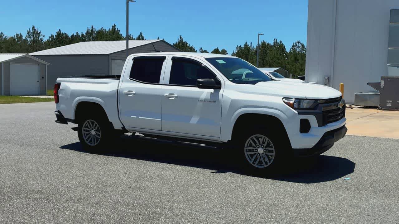 Used 2025 Chevrolet Colorado LT w/ Advanced Trailering Package RWD image 2