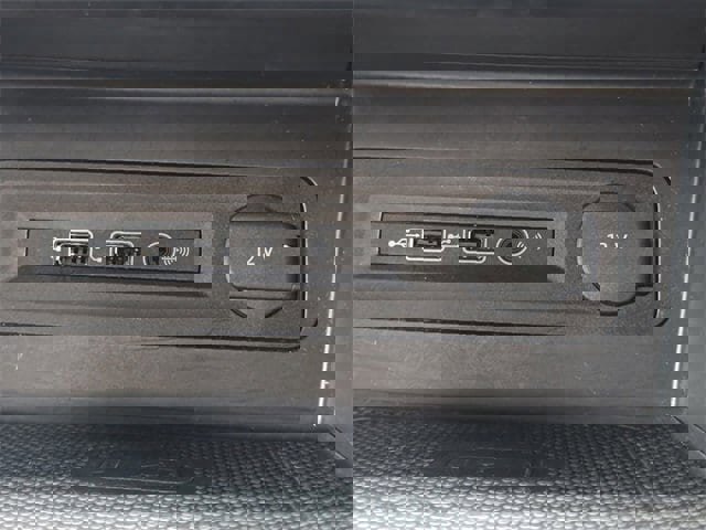 Used 2020 Volkswagen Atlas Cross Sport SE w/ Panoramic Sunroof Package image 7