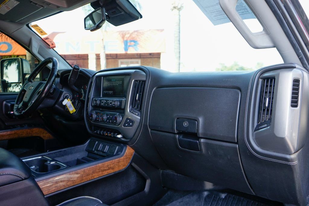 Used 2018 Chevrolet Silverado 3500 High Country w/ Duramax Plus Package image 42
