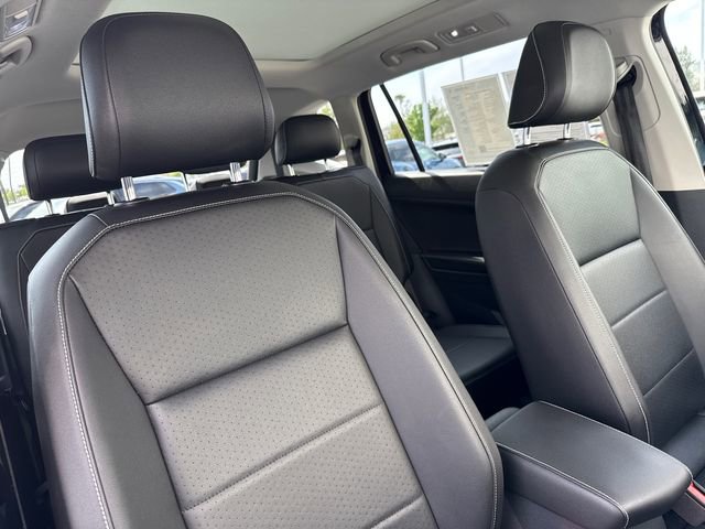 Certified 2021 Volkswagen Tiguan SE w/ Panoramic Sunroof Package image 19
