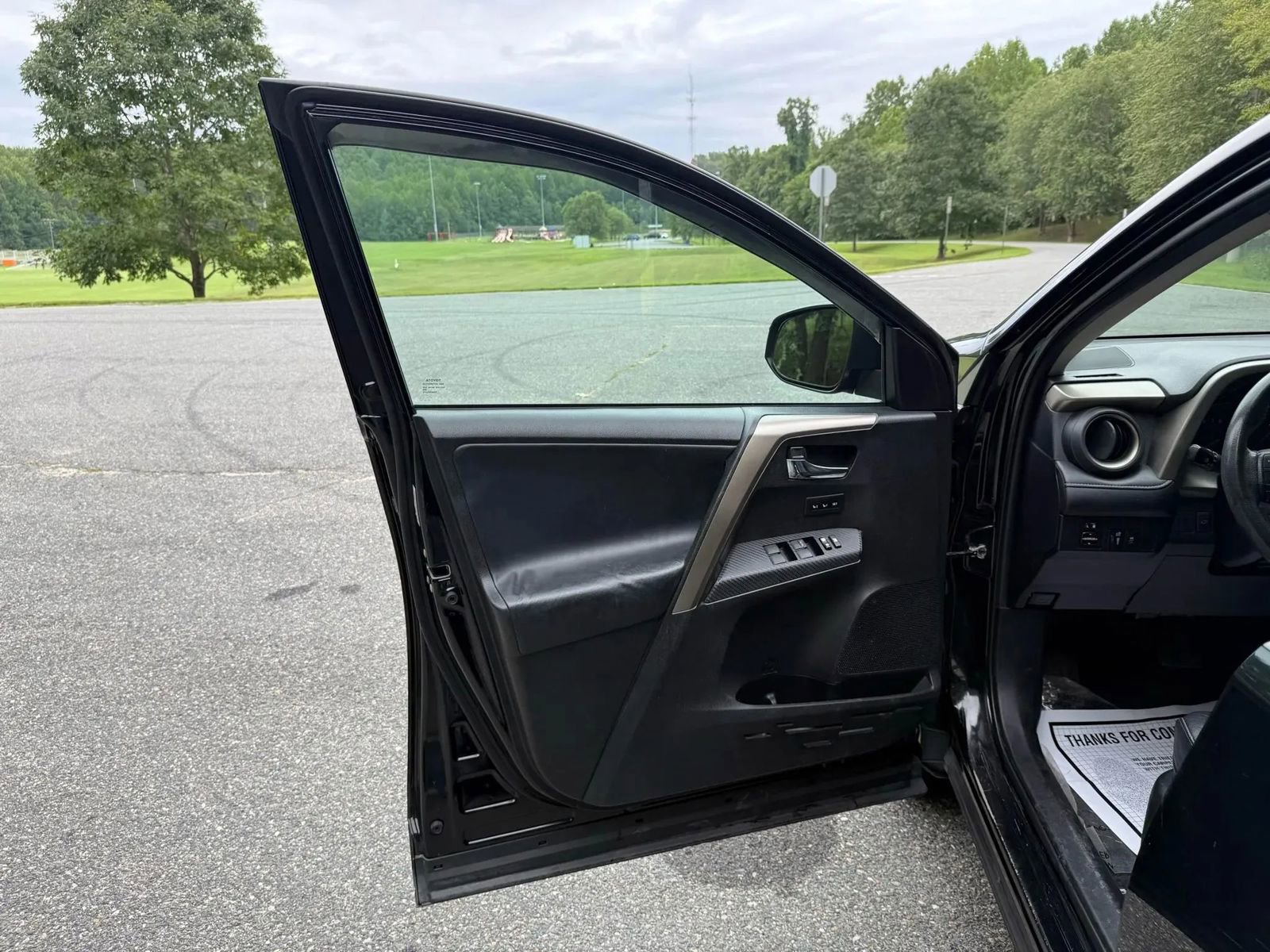 Used 2015 Toyota RAV4 Limited image 20