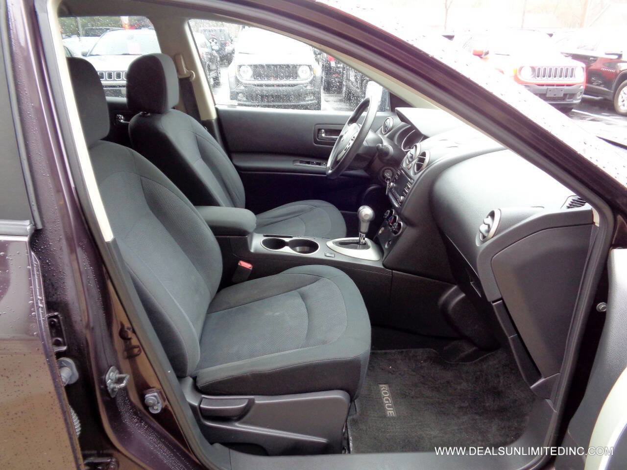 Used 2015 Nissan Rogue S w/ Convenience Package image 18