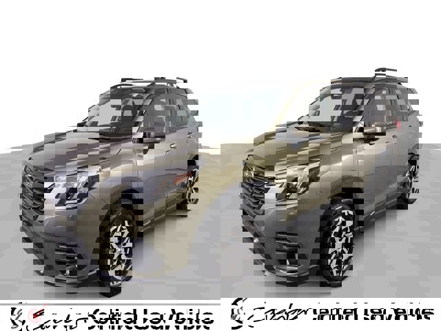 Used 2023 Subaru Forester Premium image 1