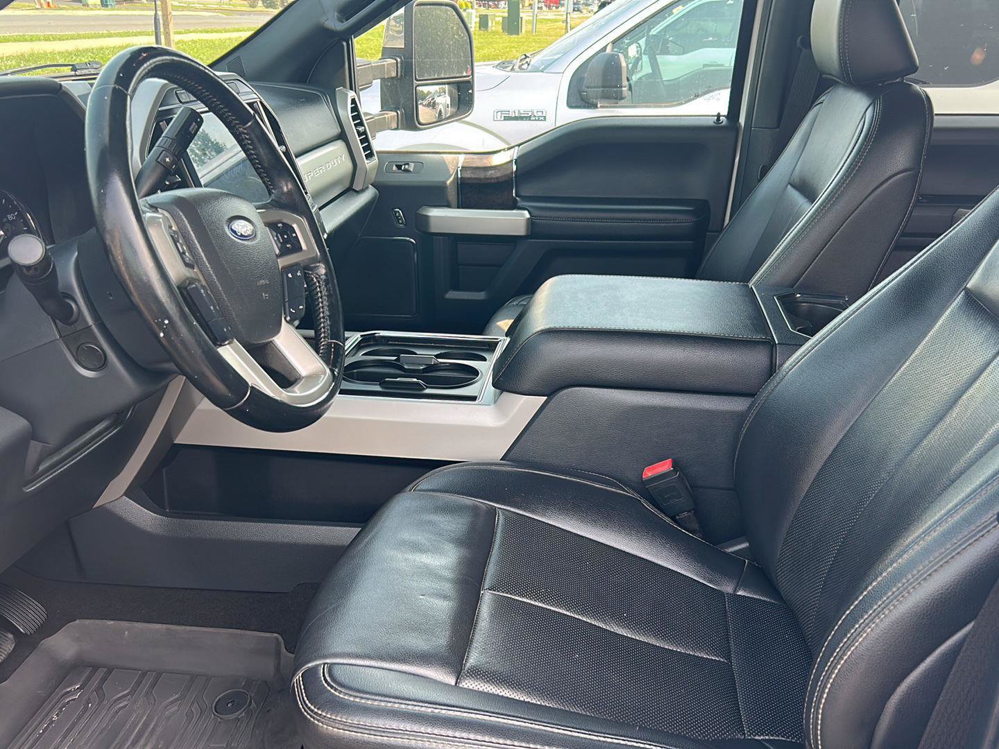 Used 2022 Ford F350 Lariat w/ Lariat Ultimate Package AWD/4WD image 19