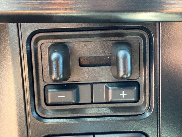 Used 2025 Ford F350 Lariat AWD/4WD image 36