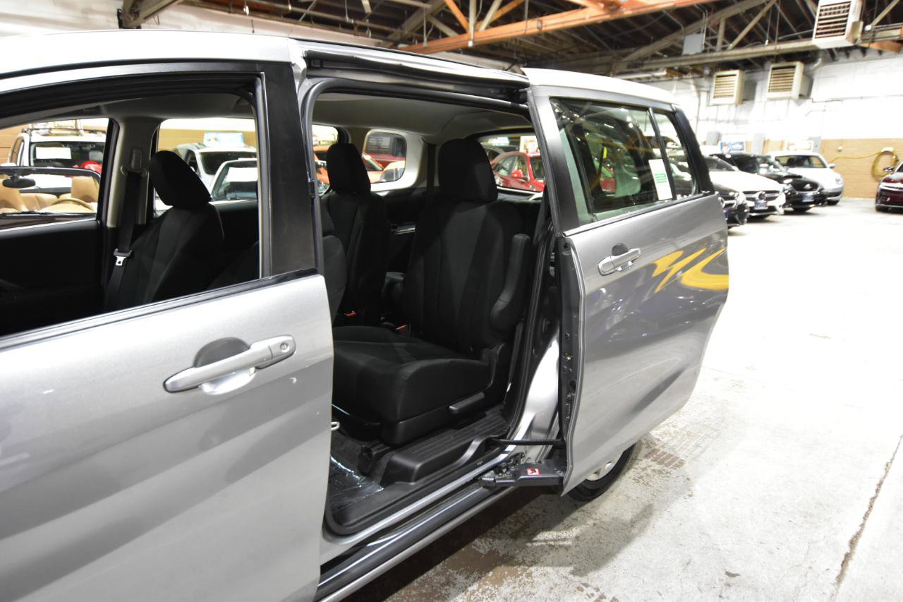 Used 2014 MAZDA MAZDA5 Sport FWD image 24