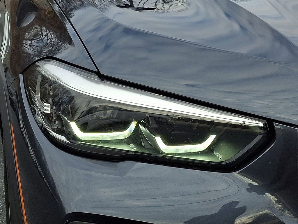 Used 2022 BMW X5 xDrive40i w/ Parking Assistance Package image 10