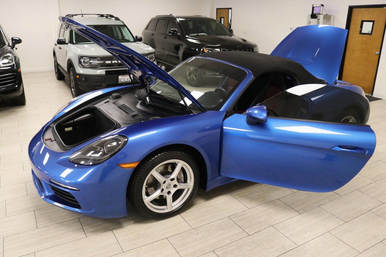 Used 2018 Porsche 718 Boxster RWD image 46