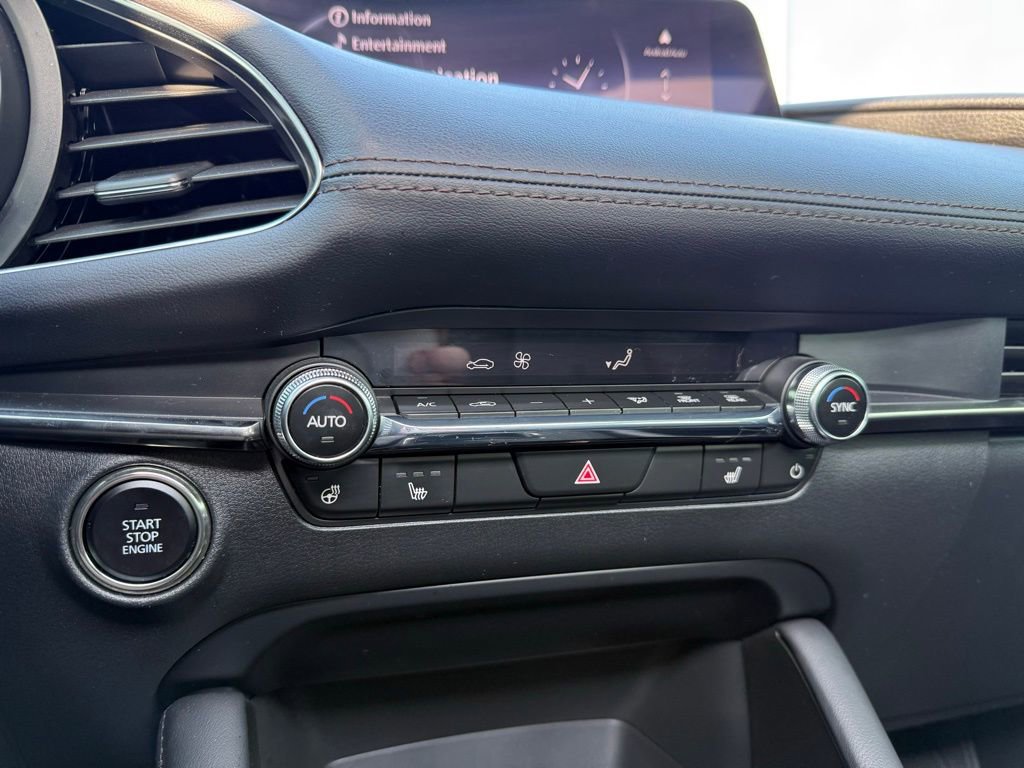 Used 2024 MAZDA MAZDA3 Hatchback w/Premium Plus Pkg image 18