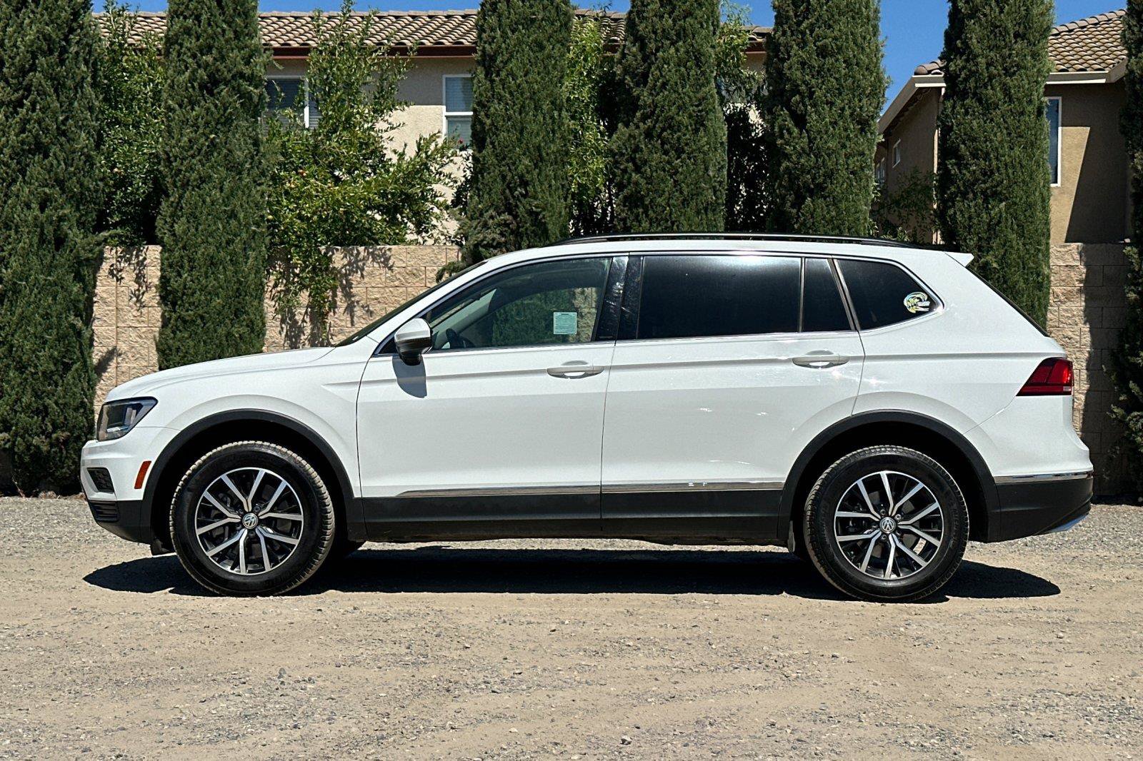 Used 2021 Volkswagen Tiguan SE w/ Panoramic Sunroof Package AWD/4WD image 7
