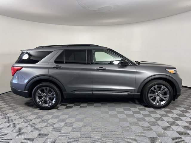 Used 2023 Ford Explorer XLT w/ XLT Sport Appearance Package image 13
