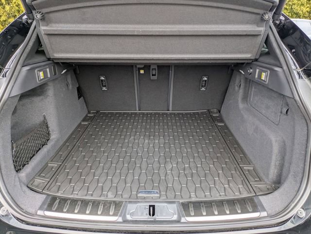 New 2026 Jaguar F-PACE R-Dynamic S image 16