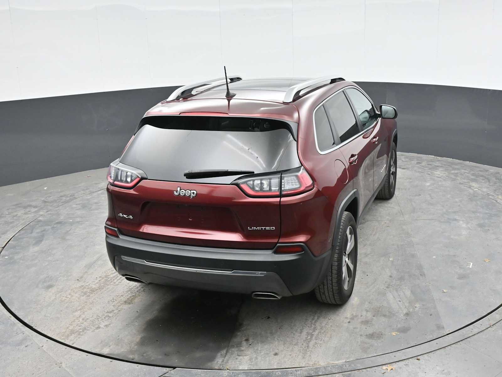 Used 2019 Jeep Cherokee Limited AWD/4WD image 21