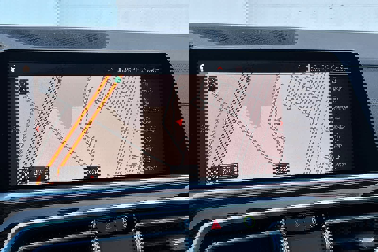 Used 2021 BMW X5 xDrive40i w/ Premium Package image 22