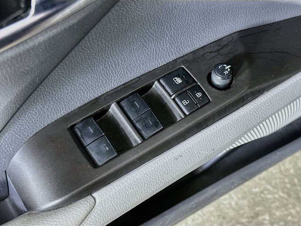 Used 2023 Toyota Camry SE FWD image 20