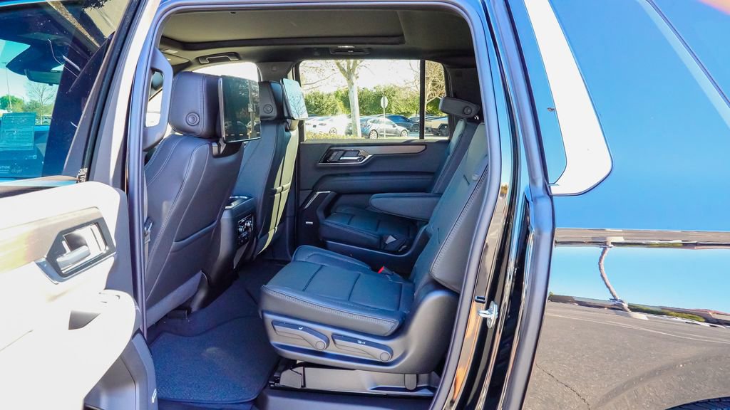 New 2026 GMC Yukon XL Denali w/ Denali Reserve Package image 10