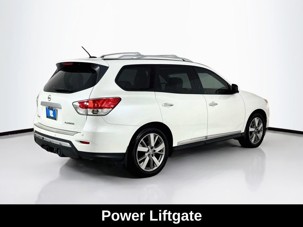 Used 2016 Nissan Pathfinder Platinum w/ Family Entertainment Package FWD image 8
