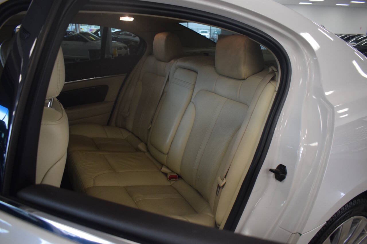 Used 2013 Lincoln MKS AWD image 54