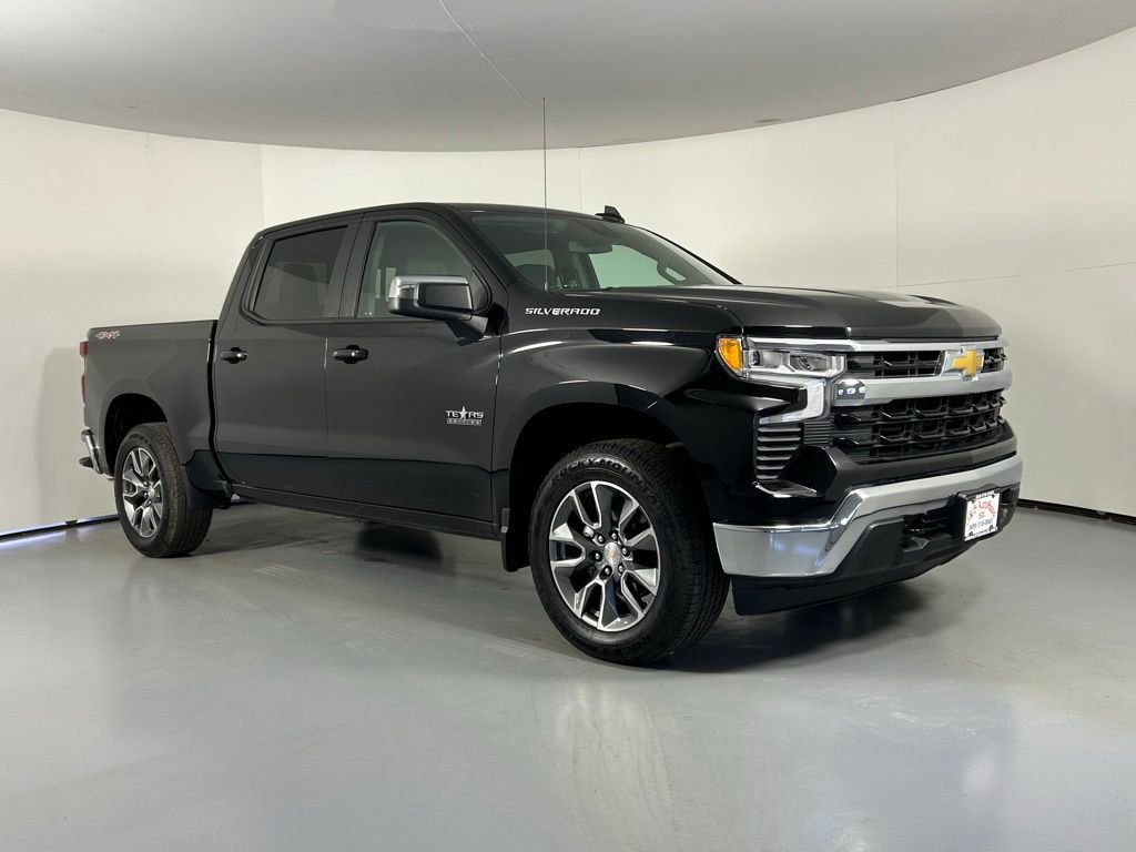 Used 2024 Chevrolet Silverado 1500 LT w/ Leather Package image 1
