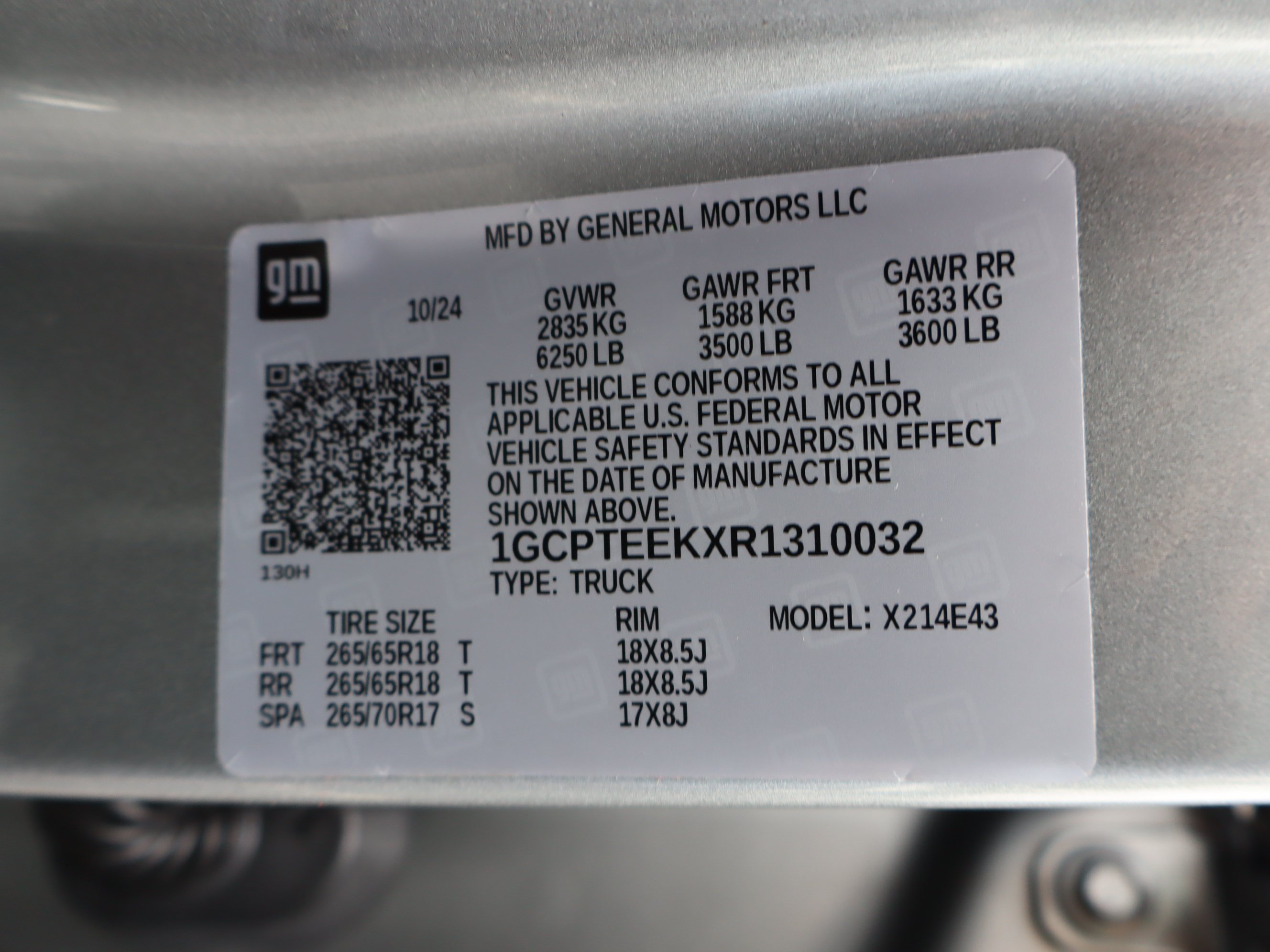 Used 2024 Chevrolet Colorado Trail Boss w/ Technology Package AWD/4WD image 42