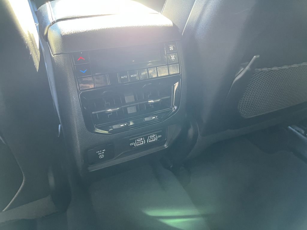 Certified 2024 Jeep Grand Cherokee L Laredo AWD/4WD image 17