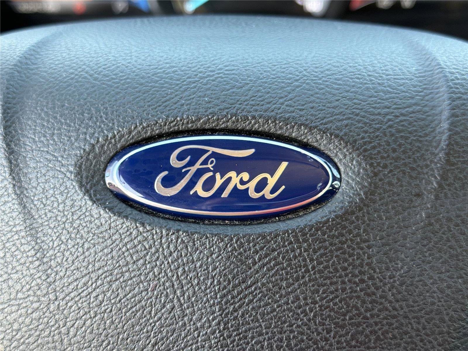 Used 2017 Ford Fusion SE w/ Fusion SE Technology Package image 22