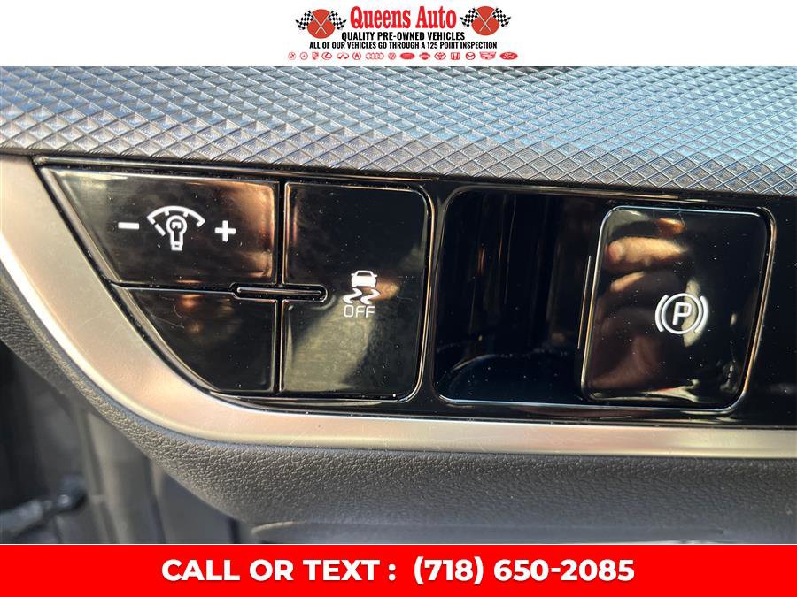 Used 2023 Kia Sportage LX image 43