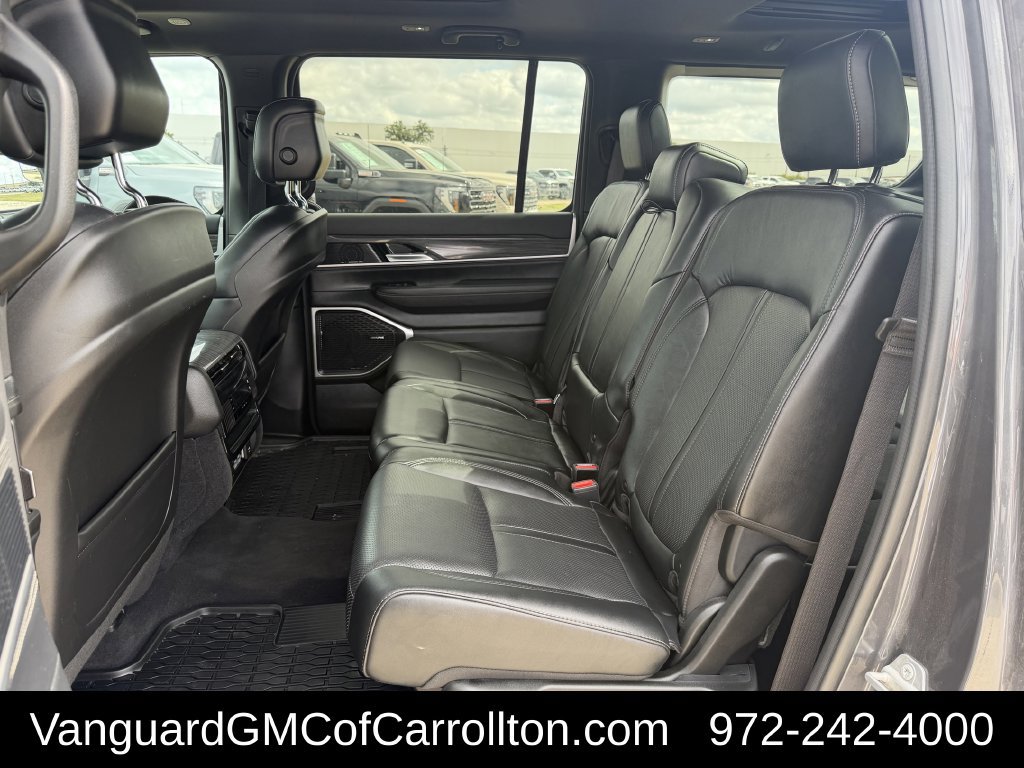 Used 2022 Jeep Wagoneer Series II w/ Premium Group I AWD/4WD image 29