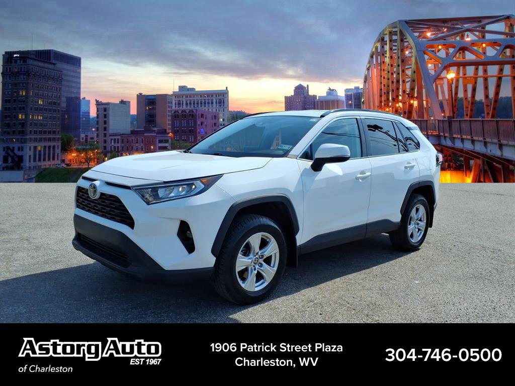 Used 2021 Toyota RAV4 XLE AWD/4WD image 7