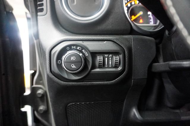 Used 2021 Jeep Gladiator Overland w/ Popular Equipment Package AWD/4WD image 10