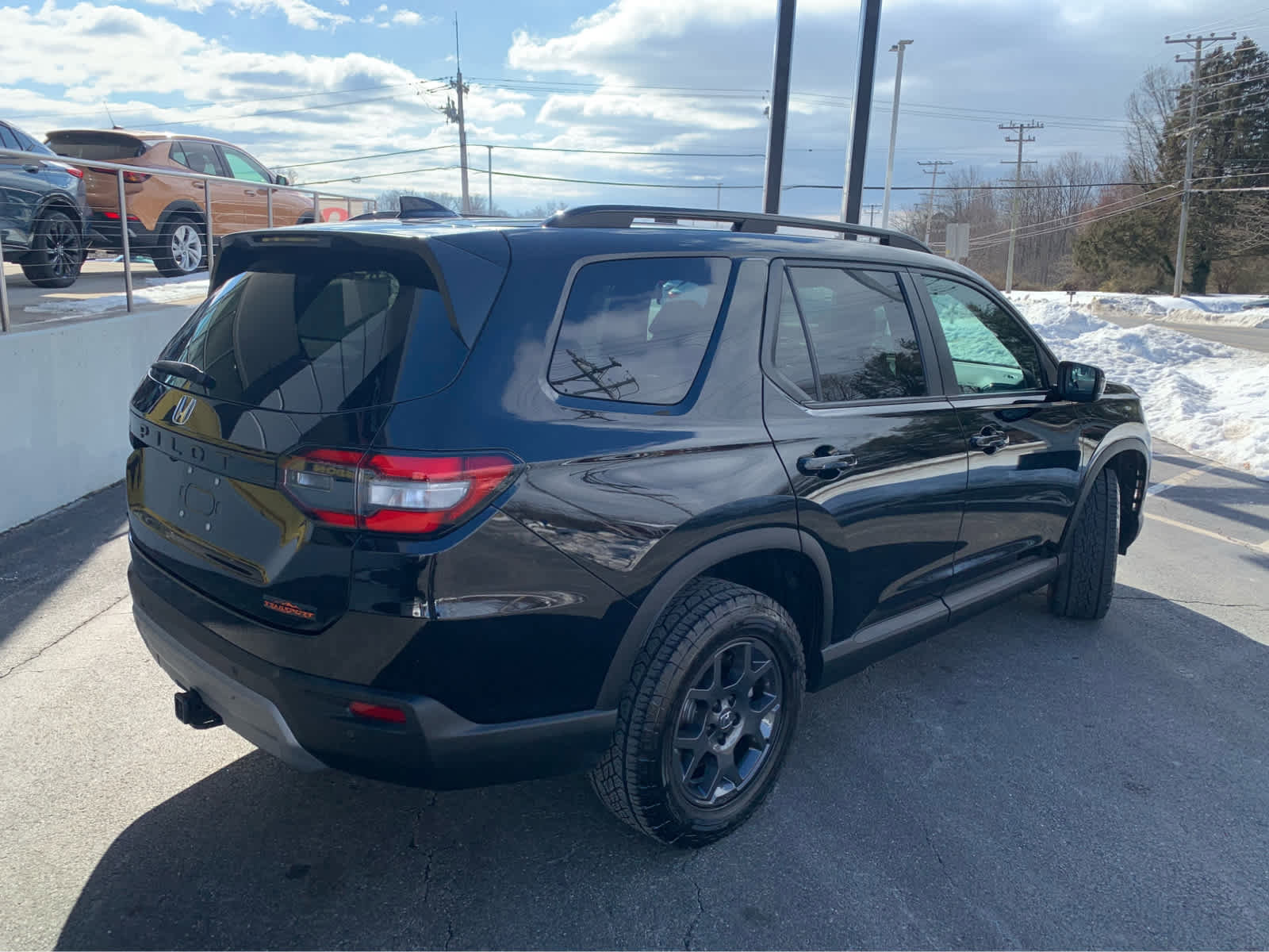 Used 2023 Honda Pilot TrailSport image 7