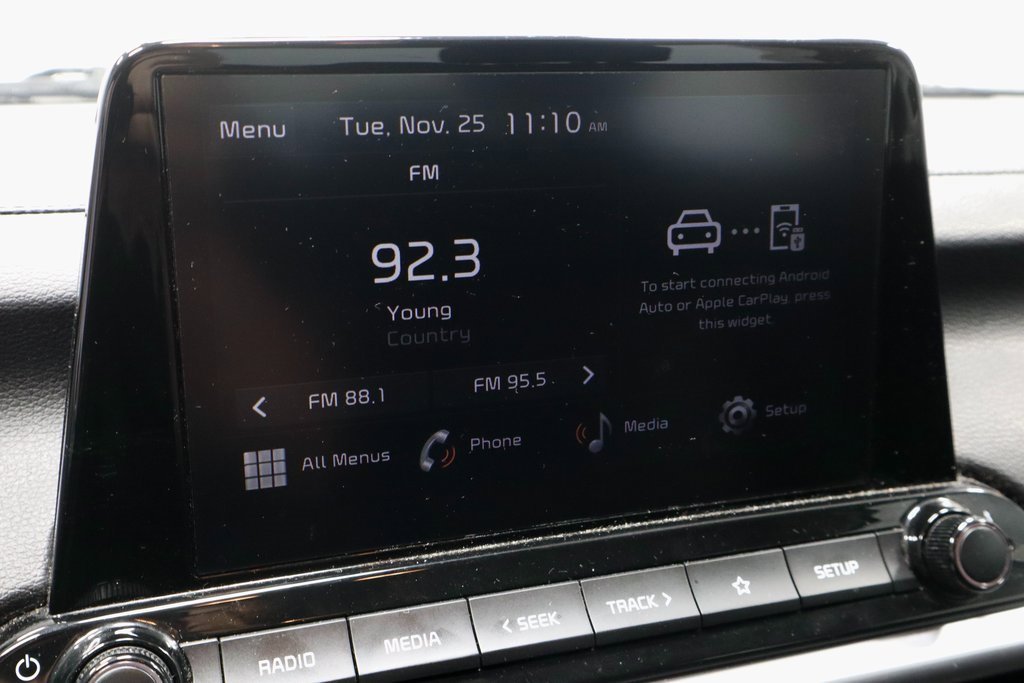 Used 2023 Kia Forte LXS w/ LXS Technology Package image 3